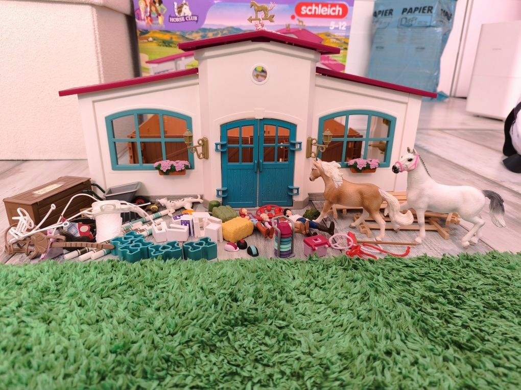 Schleich Arena Jeździecka ujeżdżalnia 42639 koń konik