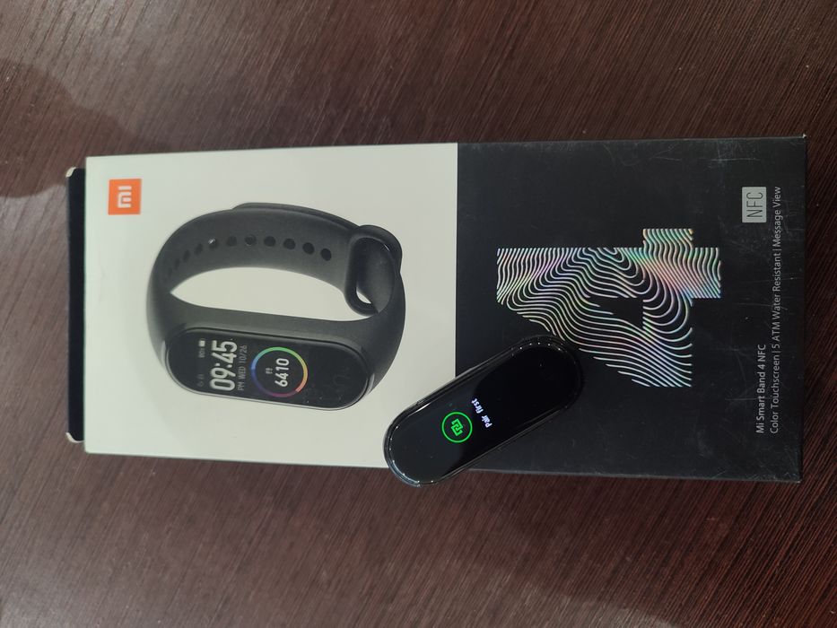Фітнес-браслет Xiaomi Mi Smart Band 4 NFC