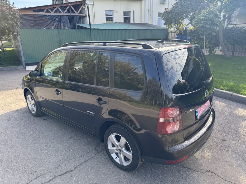 Volkswagen Touran 2009 р. 1,6mpi