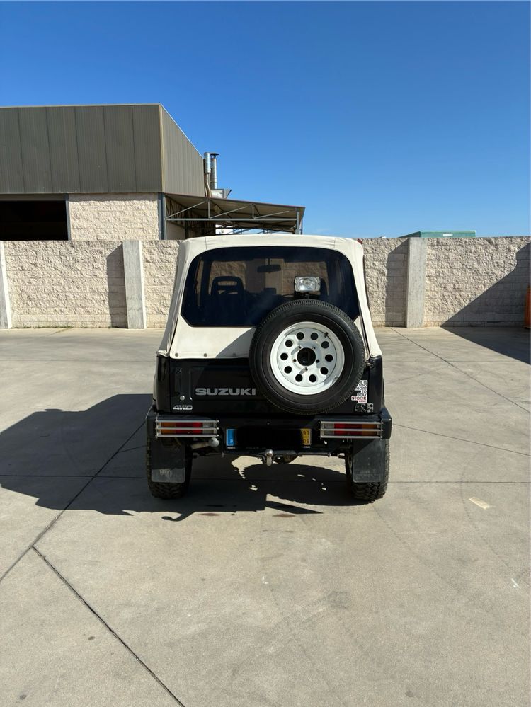 Suzuki Samurai a gasolina