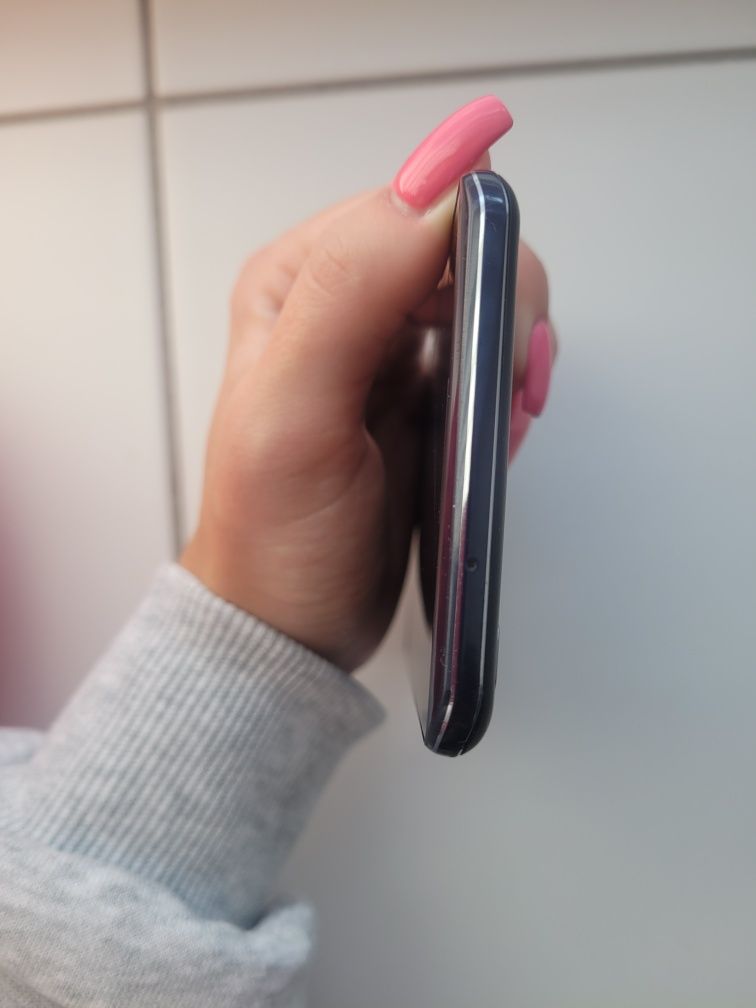 Telefon LG X Power uszkodzony
