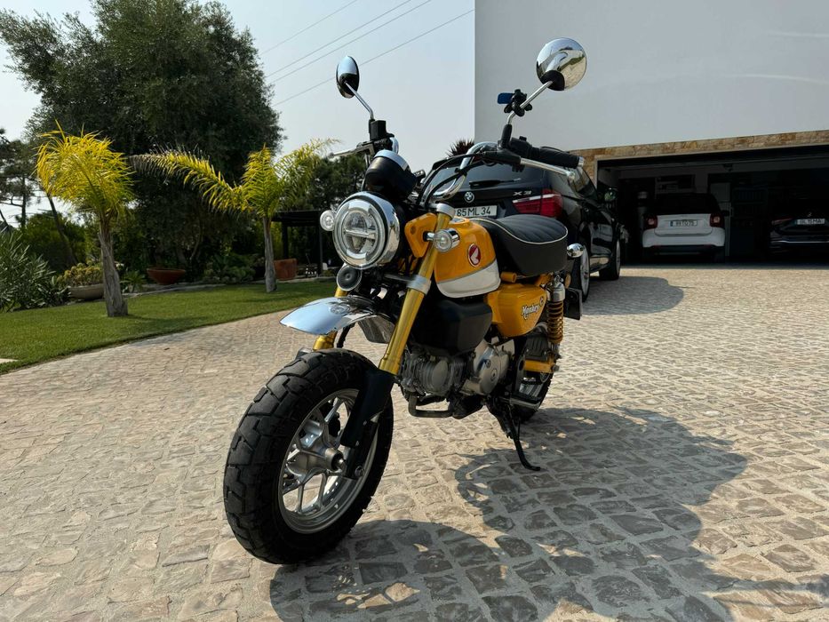 Honda Monkey 125 - Banana Yellow