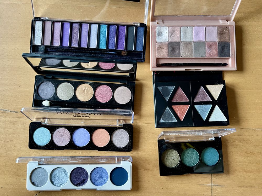 Zestaw 7 palet cieni do oczu rimmel miyo maybelline