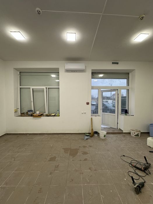 Оренда 47м2 приміщення з Фасадом в Зубрі, Новобудова