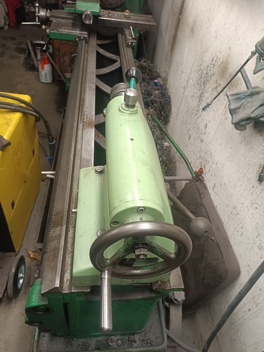 Tokarka uniwersalna TUE 40