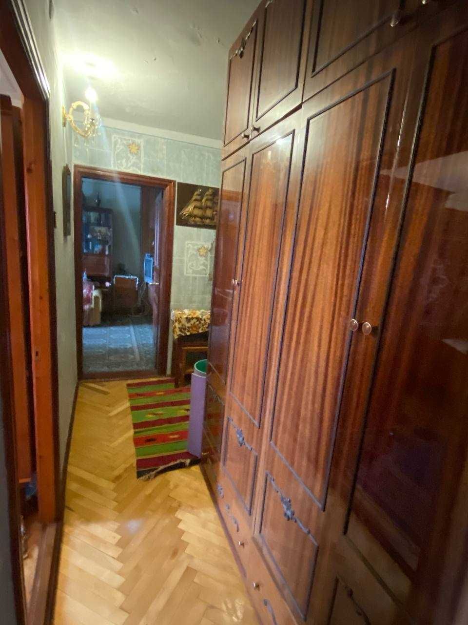 Оренда кімнати для дівчини Коломийська 4000 грн