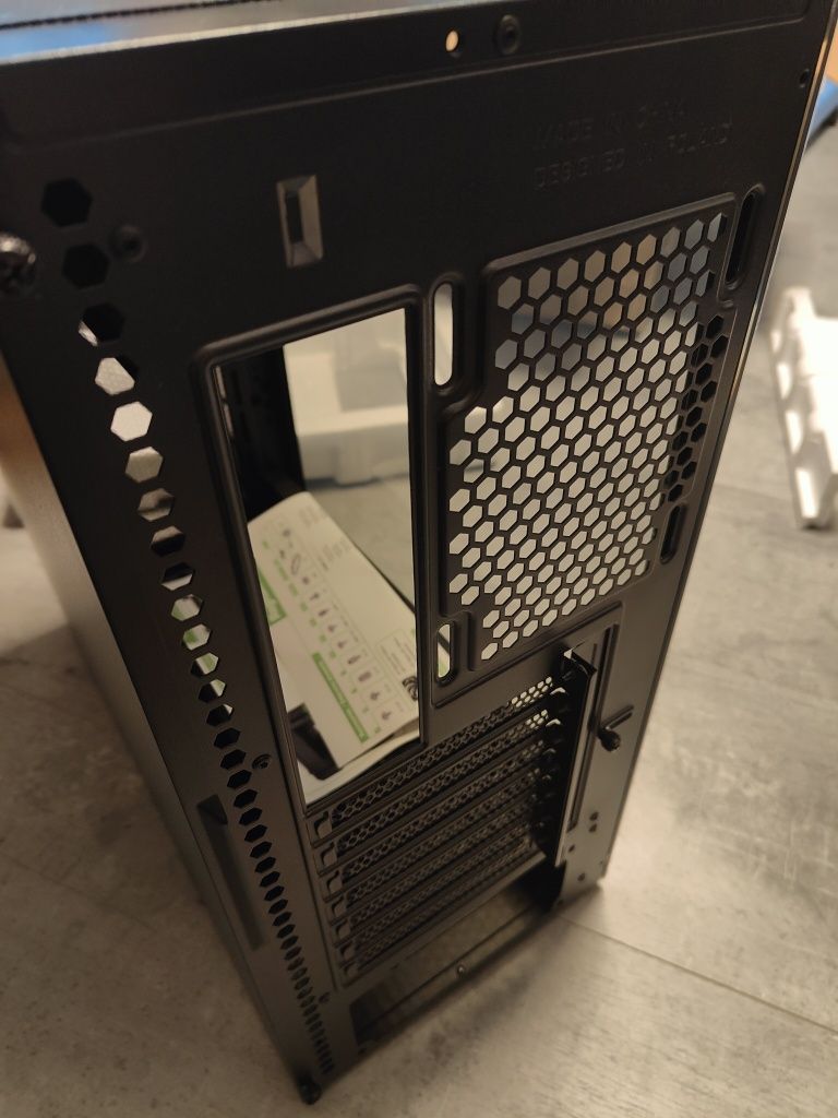 Nowa obudowa SilentiumPC Regnum RG6V TG obudowa z komputerowa ATX