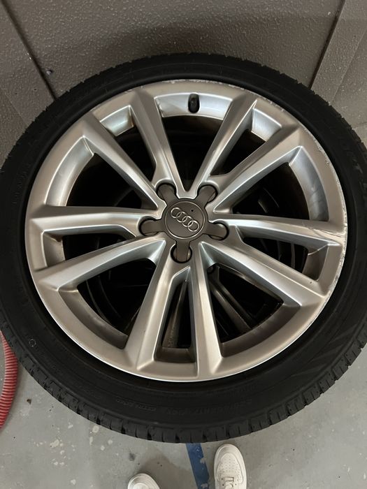 Jantes Audi Original 17 c/ pneus bons