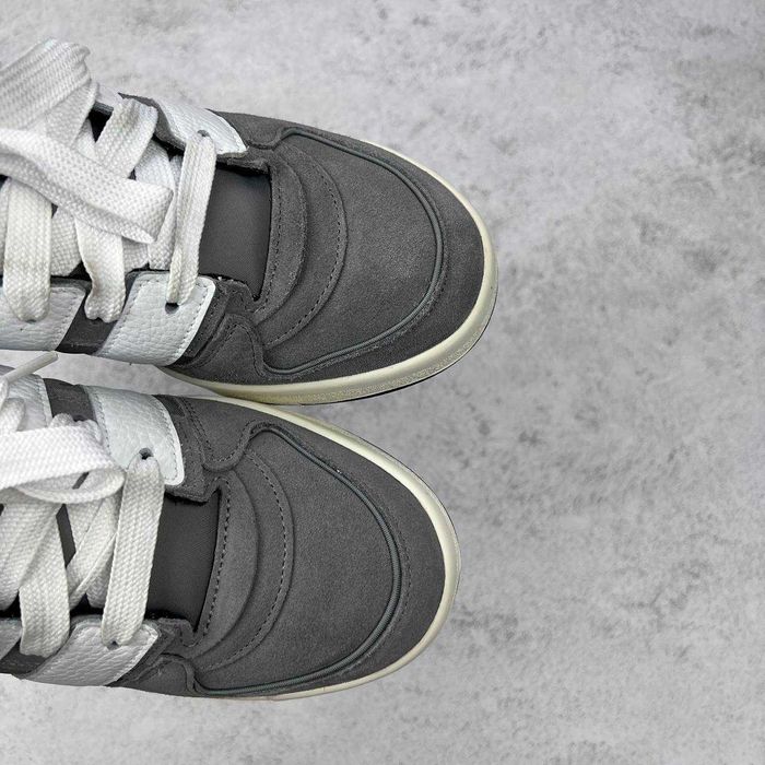 Кросівки Adidas Forum2000 JS0997 розмір 44 оригінал