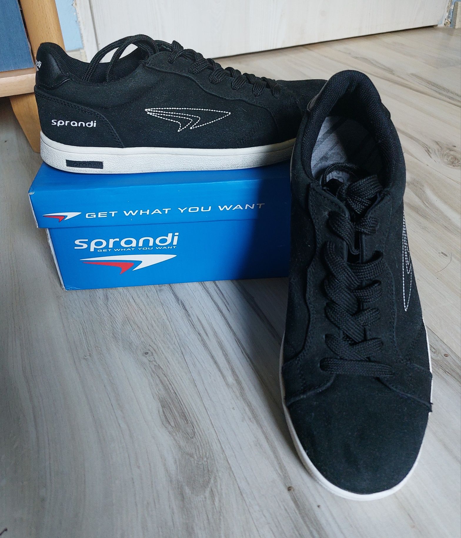 Buty sportowe Sprandi 39