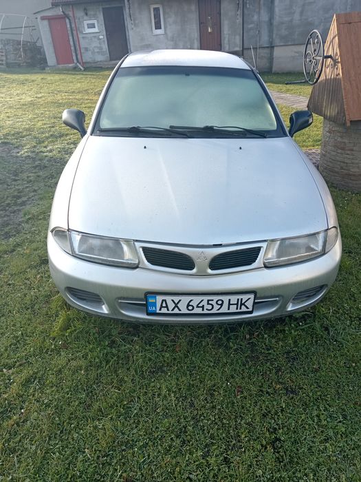Mitsubishi Carisma 1997 1.6 автомат обмін на бус
