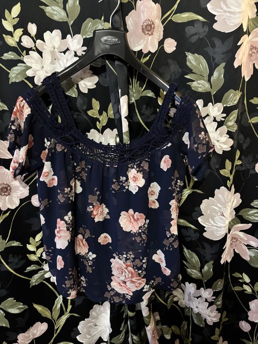 Elegancka bluzka w róże