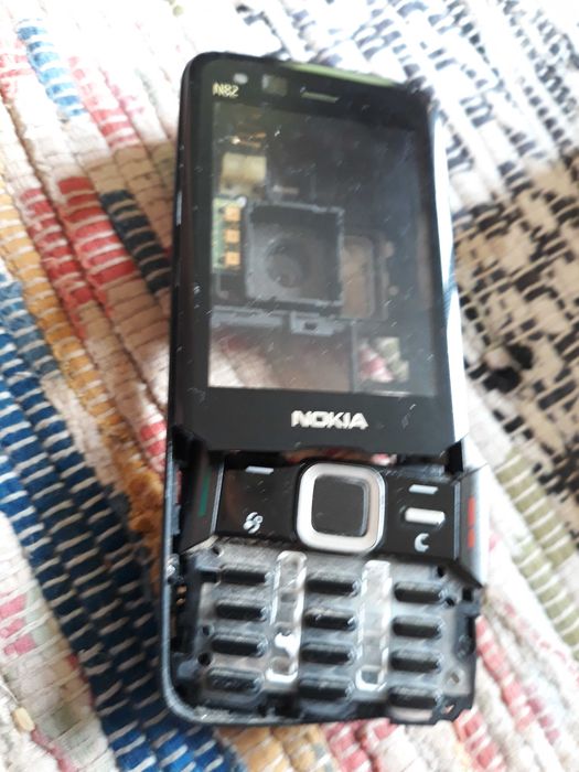 Nokia  n82  obudowa