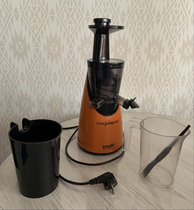 Шнековая соковыжималка  TF 999 ZEPTER