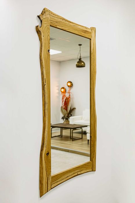 Lustro w dębowej ramie RAW z naturalną krawędzią dąb olejowany