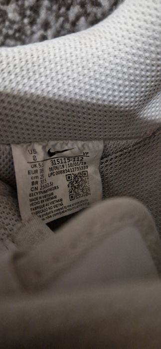 Продам кросівки Nike