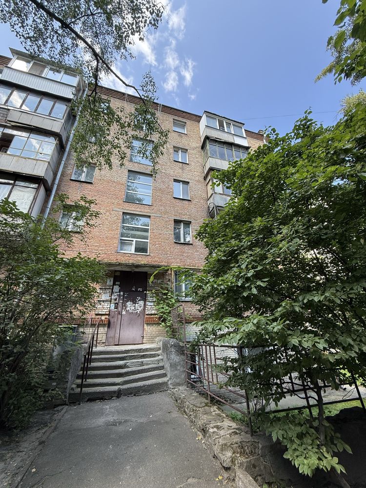 Без %. Продам 2кімн квартиру. Житомирська. Вул. Краснова,Берестейський