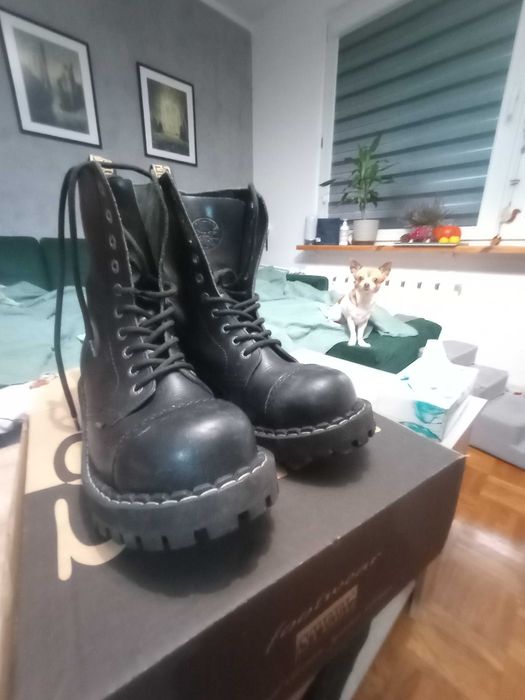 Glany Steel 10 dziurek, rozmiar 42 (106 B-42)