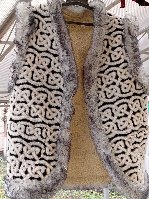 Жилетка жіноча розмір 50