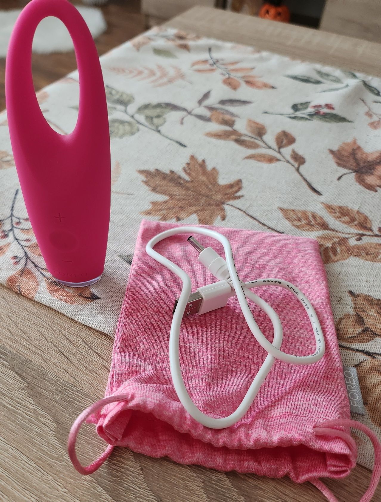 Foreo Iris Eye Massager urządzenie do masażu okolic oczu