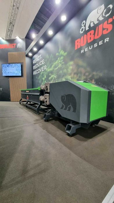 Rozdrabniacz poziomy z rolkami wciągającymi LD350 30 kw
