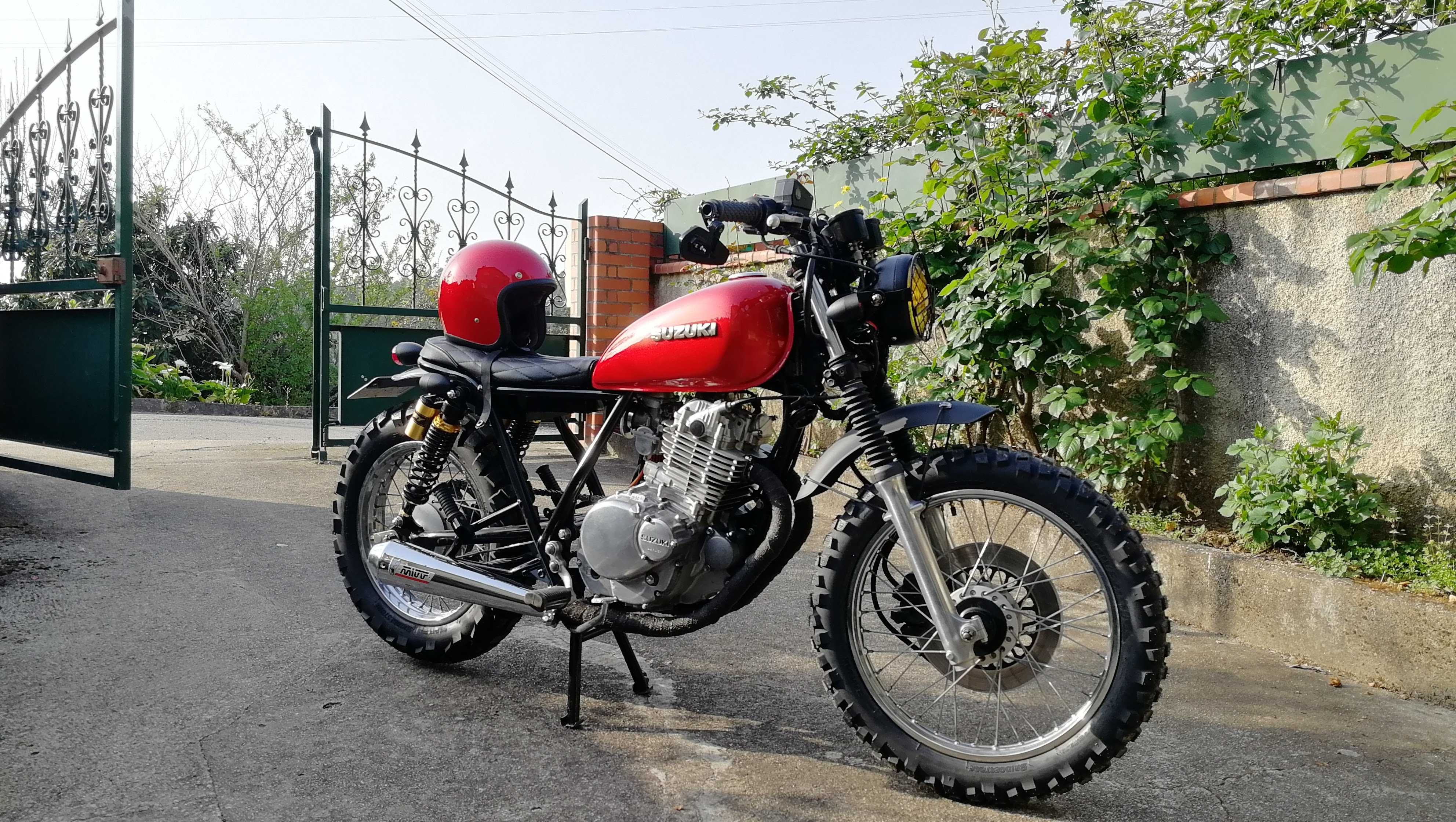 Suzuki GN 250 "Scrambler"