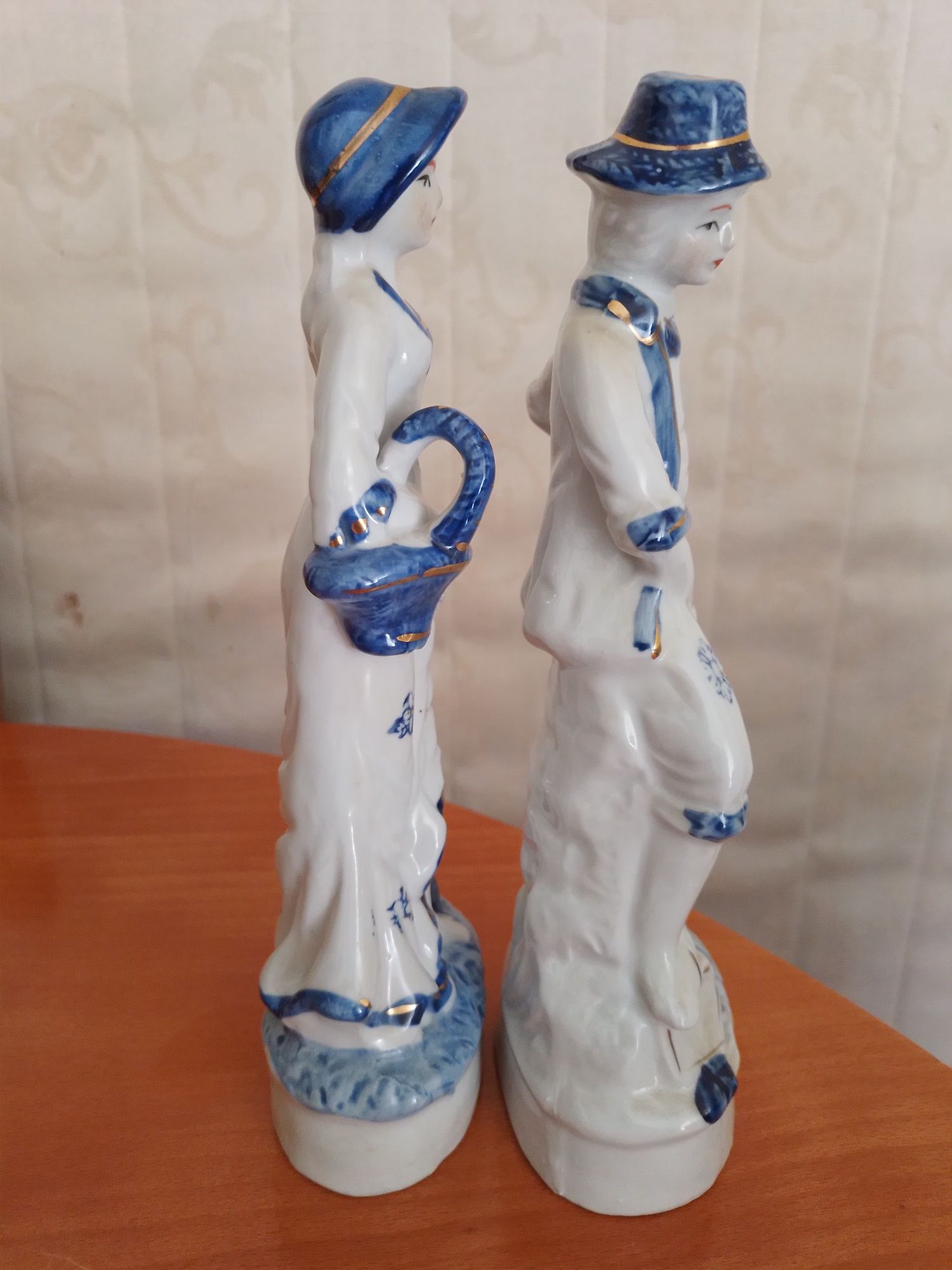 Figurki porcelanowe  pary