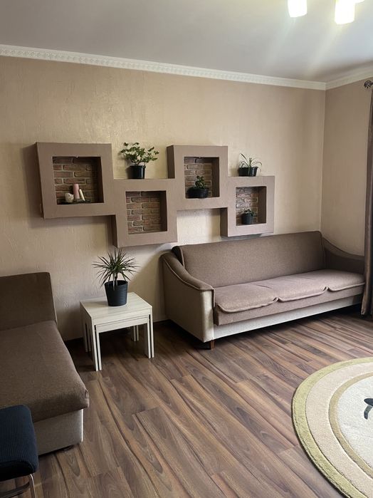 Житловий будинок з мансардою