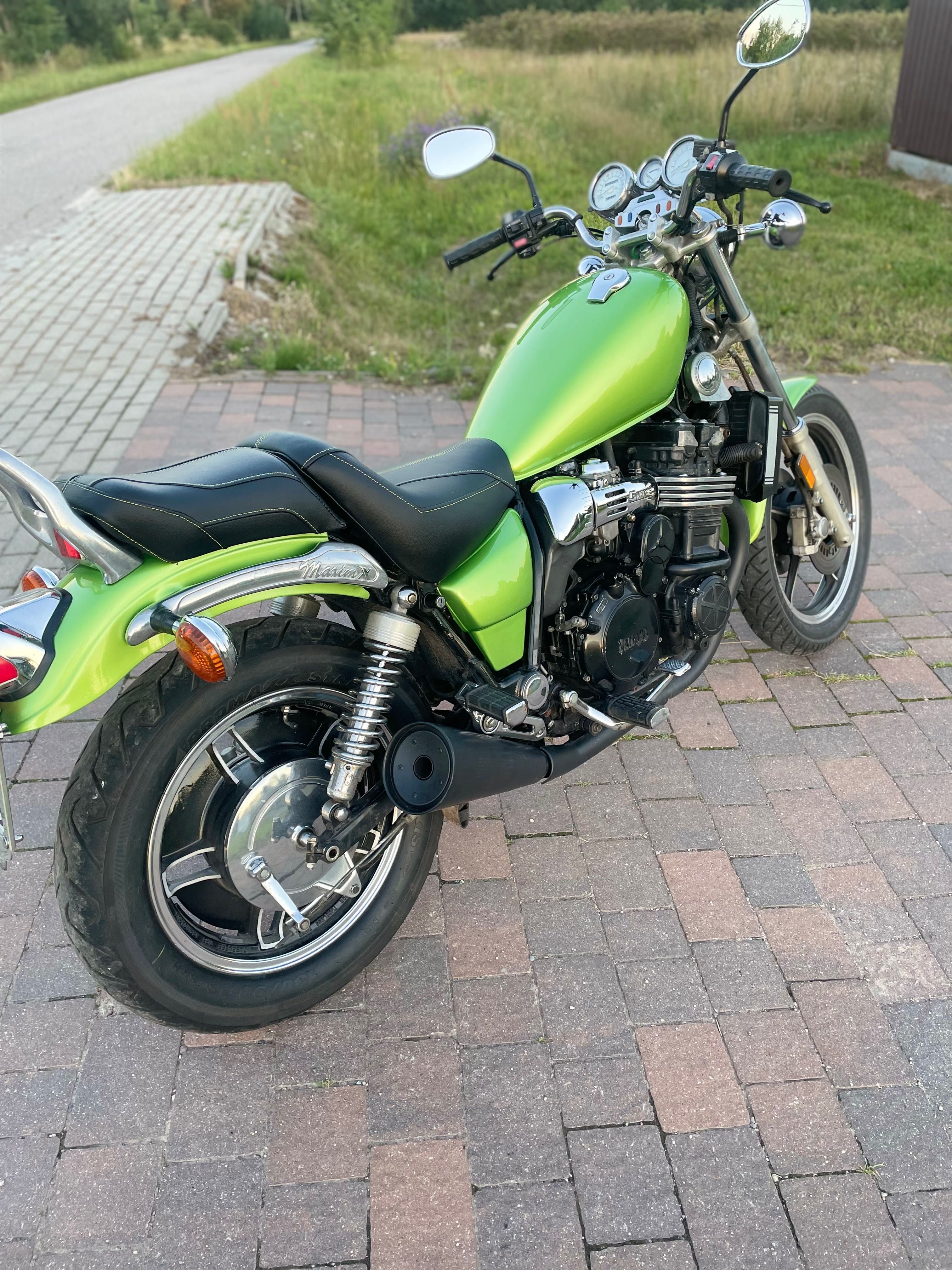 Yamaha xj 700 maxim