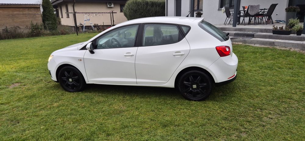 Seat  ibiza 1.4 z gazem 2009r