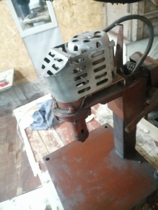 Продам свердлильный