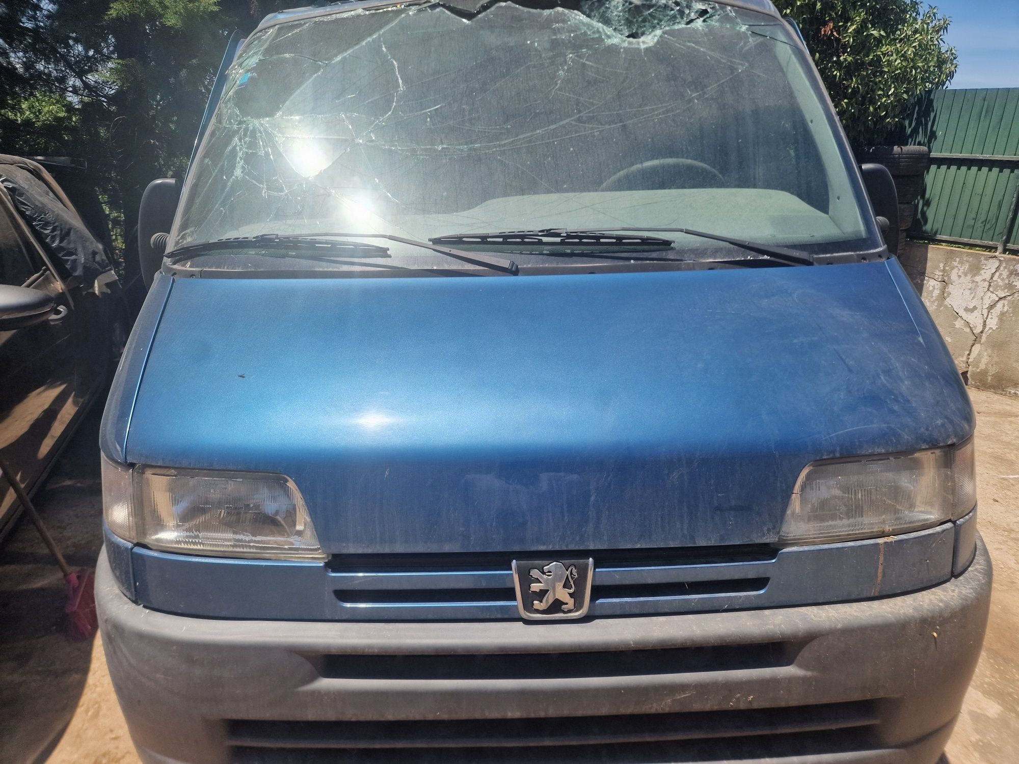 Peugeot boxeu 1.9d ano 2000