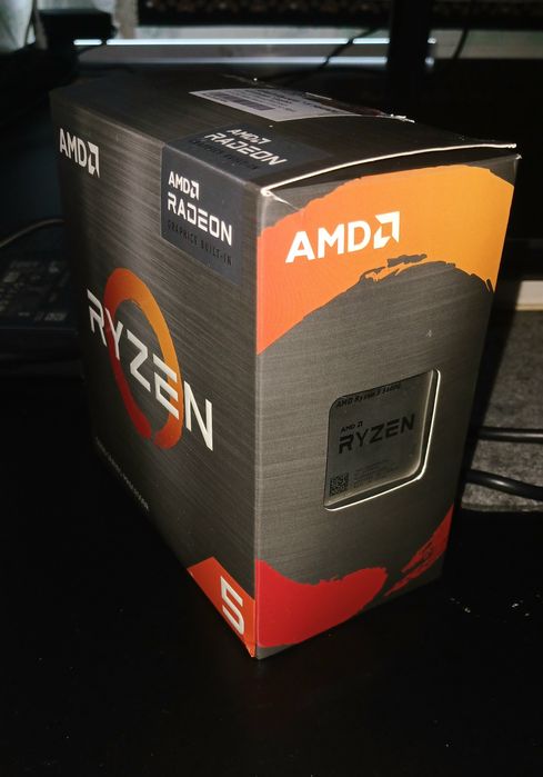 Процесор AMD Ryzen 5 5600G BOX (3.9GHz 16MB 65W AM4)