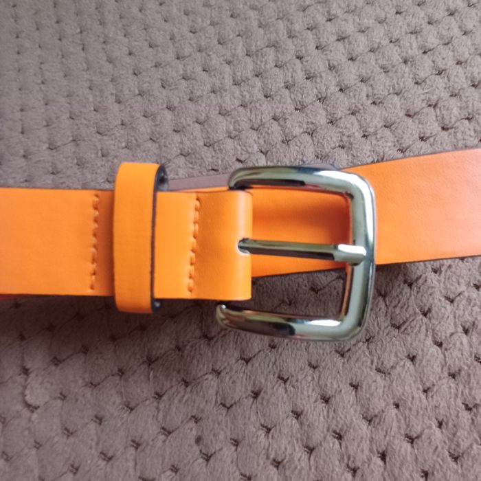 Sprzedam pasek w kolorze pomarańczowym/musztardowym