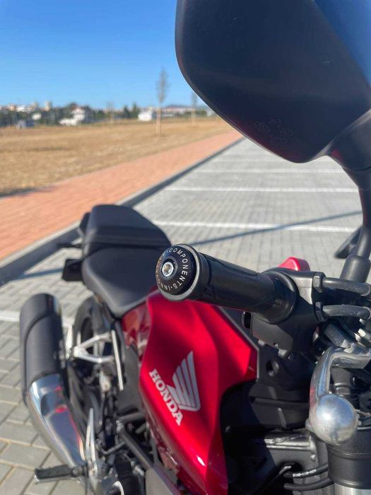 Honda CB300R - Impecável e Pronta a Andar!
