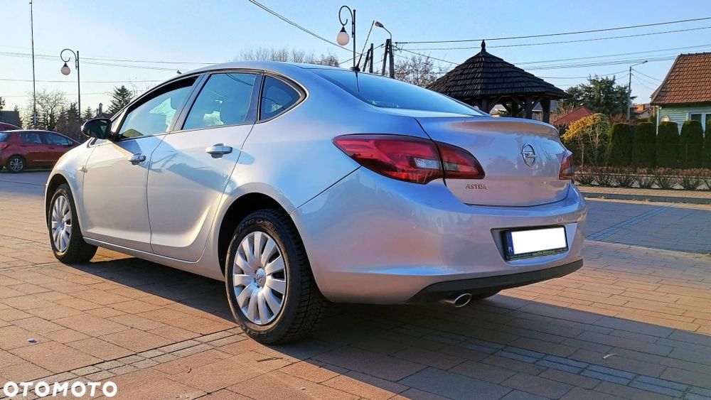 Opel Astra J 1.4 Turbo Benzyna Gaz 2017r 2 właściciel Zadbana Prywatne