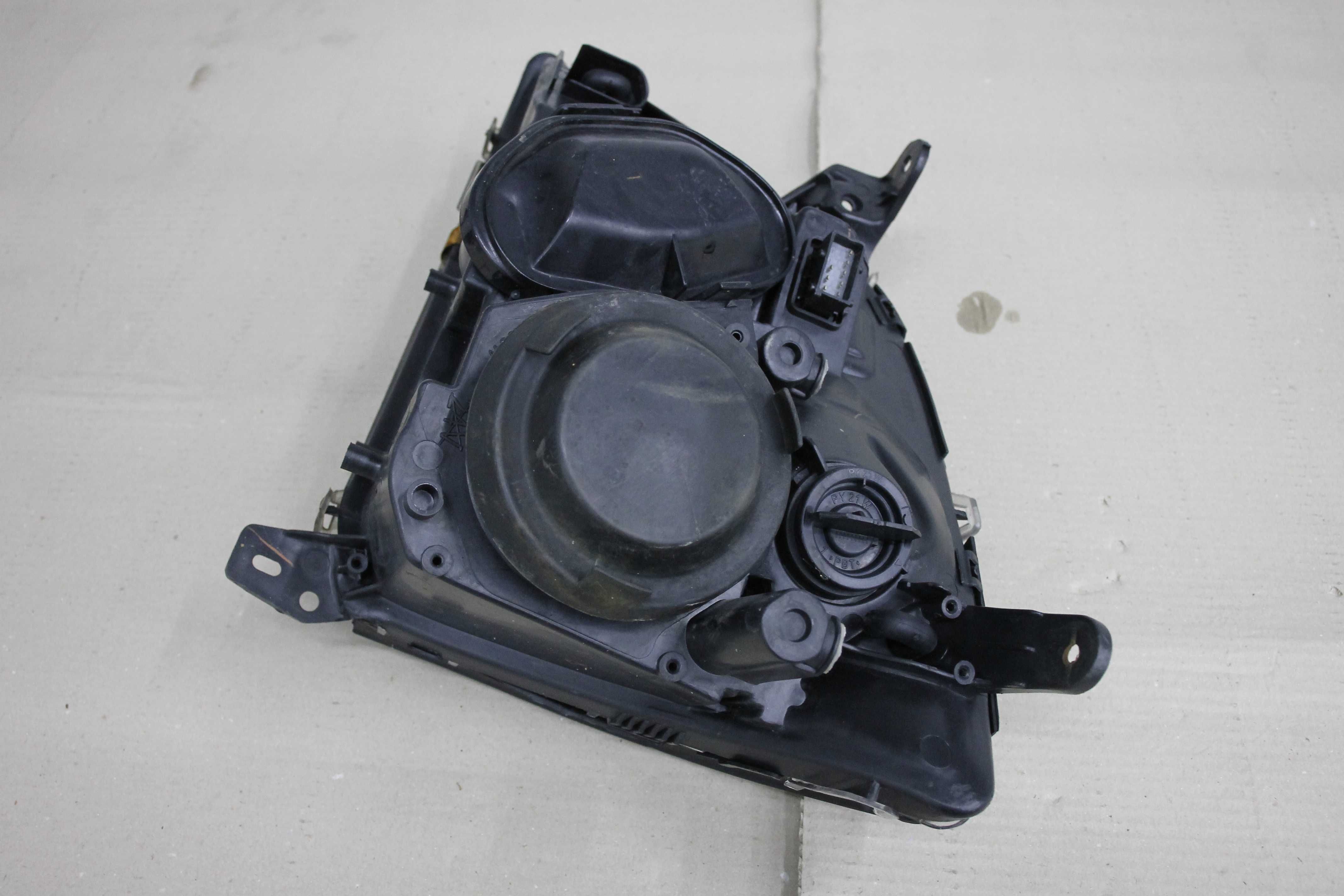 Reflektor lampy przód kpl prawa lewa Opel Vectra C Gts soczewki lampa