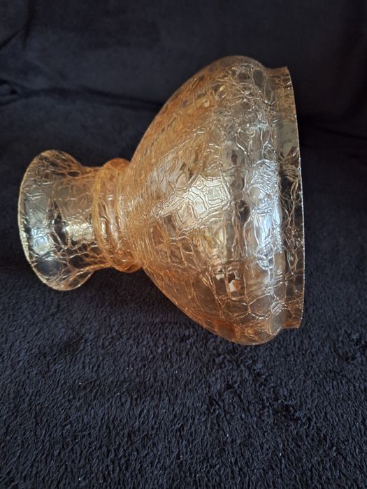Kolekcja PRL stary klosz szkło miodowe lampa naftowa
