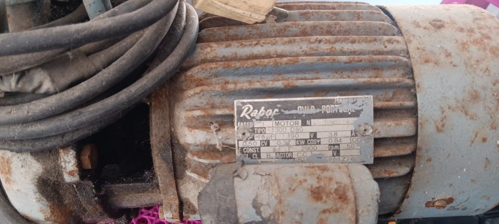 Motor de tirar água suja ou limpa usado em bom estado de marca RABOR