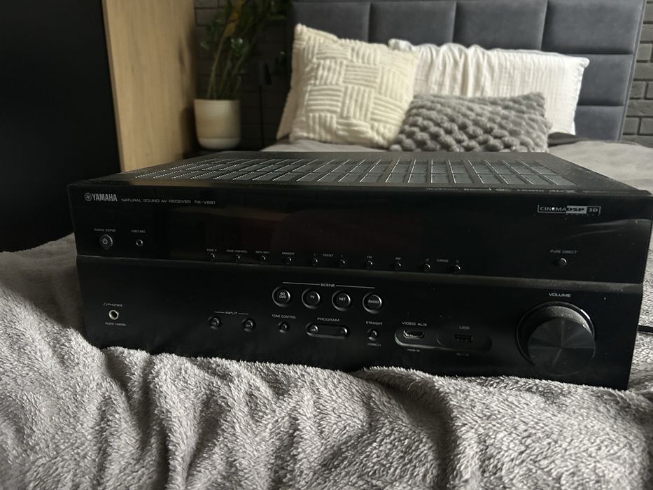 Yamaha RX‑V681 – amplituner