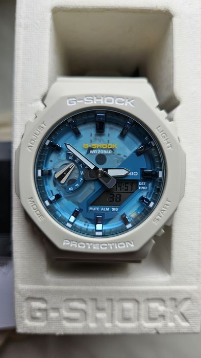 Zegarek Casio G-SHOCK octagon GA-2100AS. Nowy nie używany.