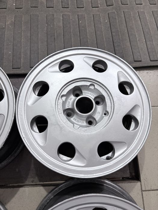 Продам комплект дисков Vw 4/100 r14
