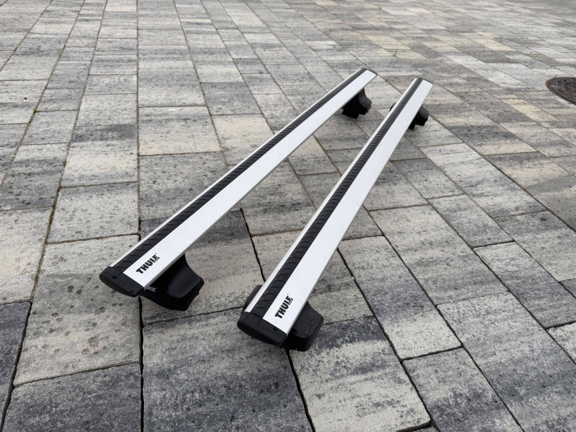 Bagażnik Thule Wingbar Audi A6 C7 C8 Sedan srebrne