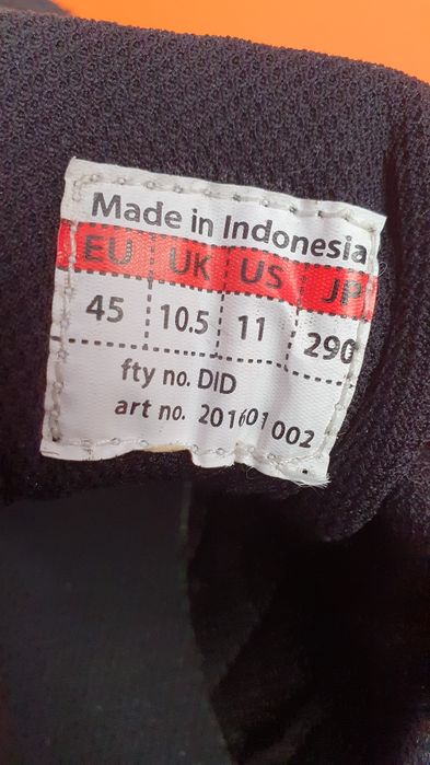 Buty męskie sportowe czarne Spider rozmiar 45 / wkładka 29 cm