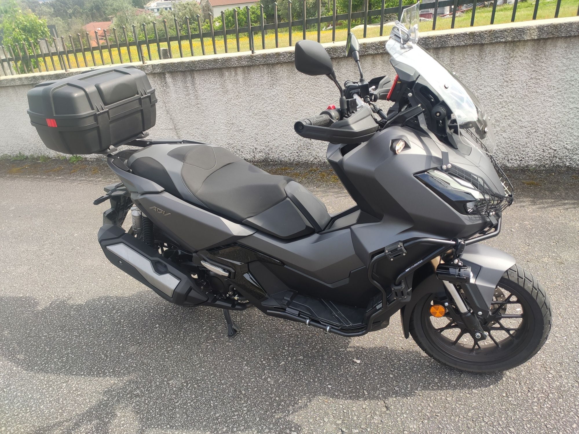 ADV Honda 350 ano dezembro 2023