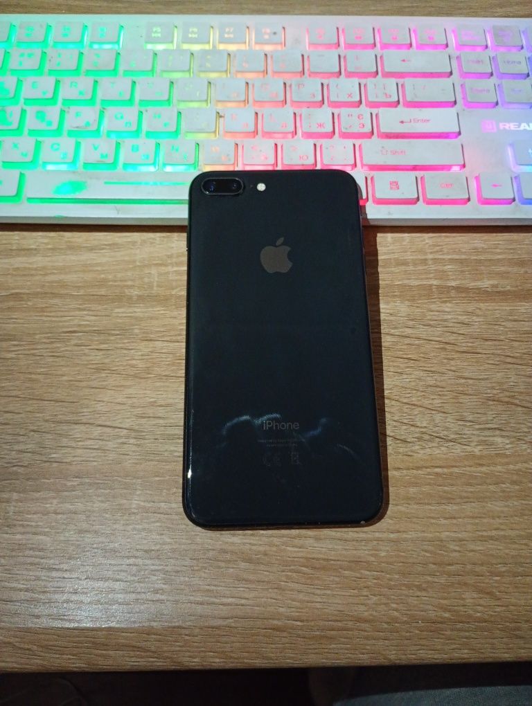 Iphone 8 plus в хорошому стані