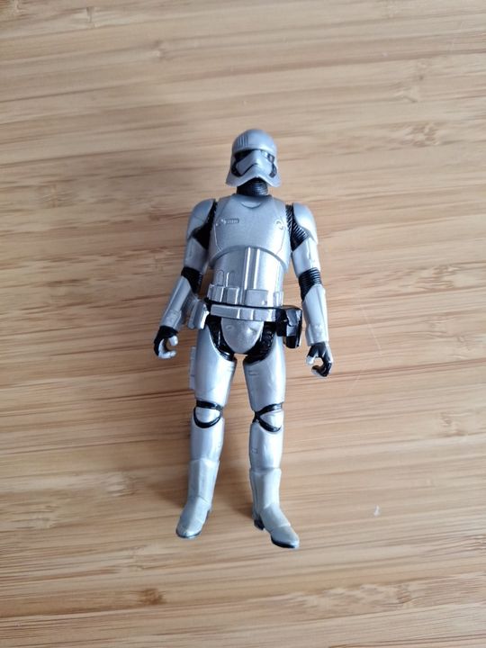 Figuras Star Wars - Stormtrooper first Order e Captain Phasma