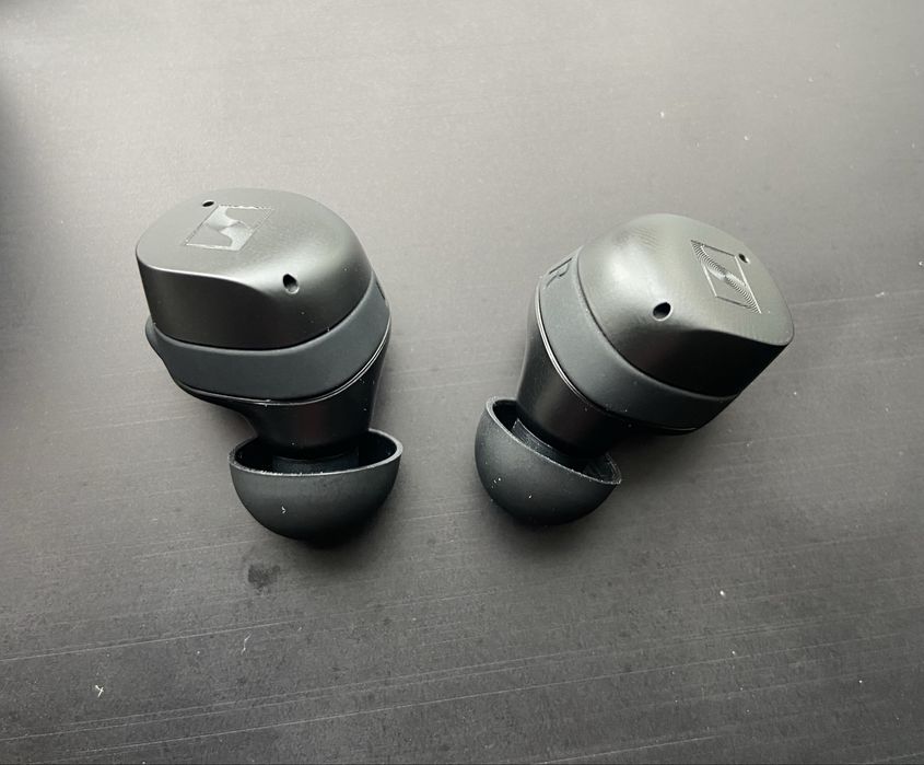 Навушники Sennheiser MOMENTUM 3 чорні