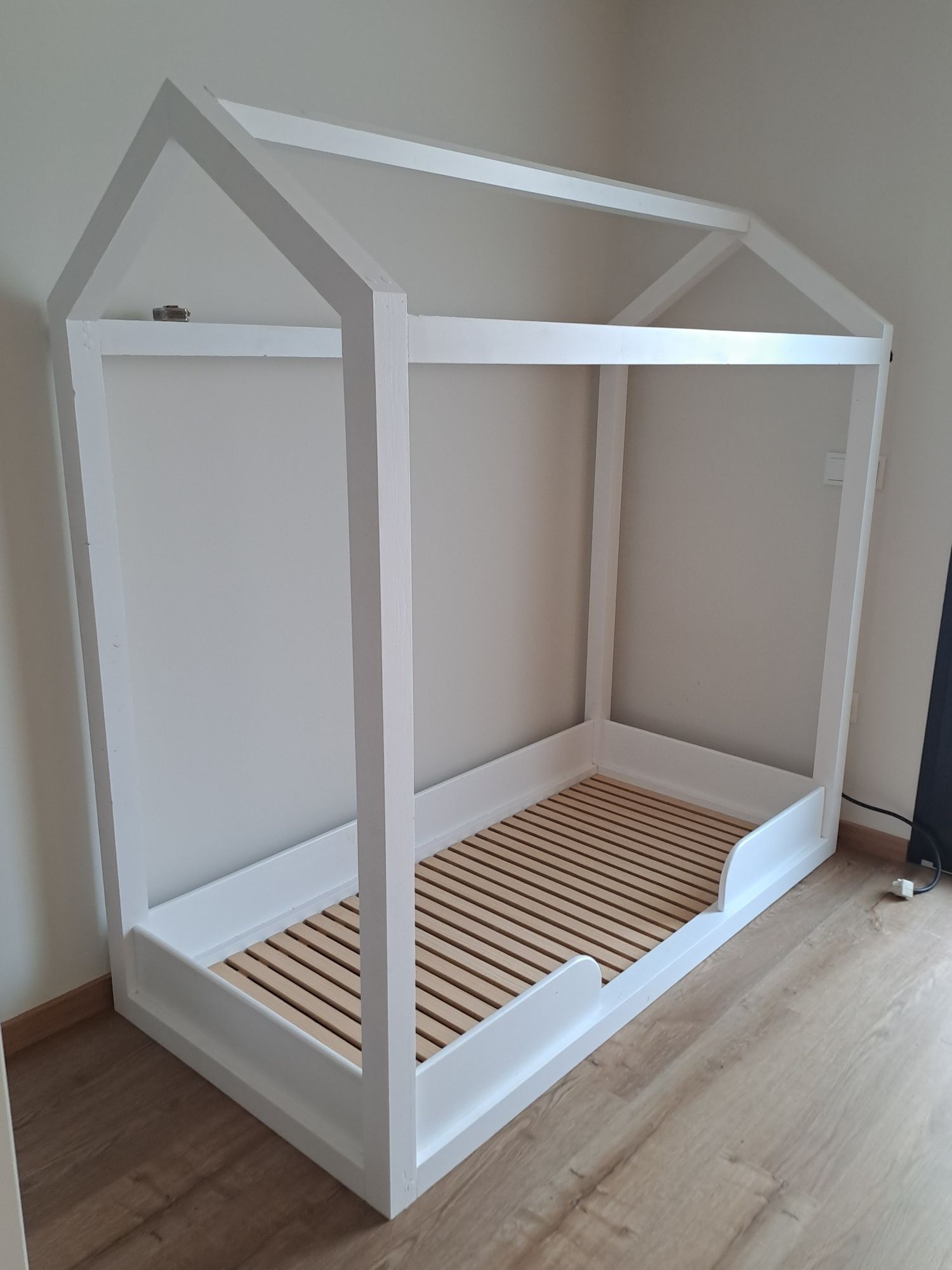 cama montessori branca