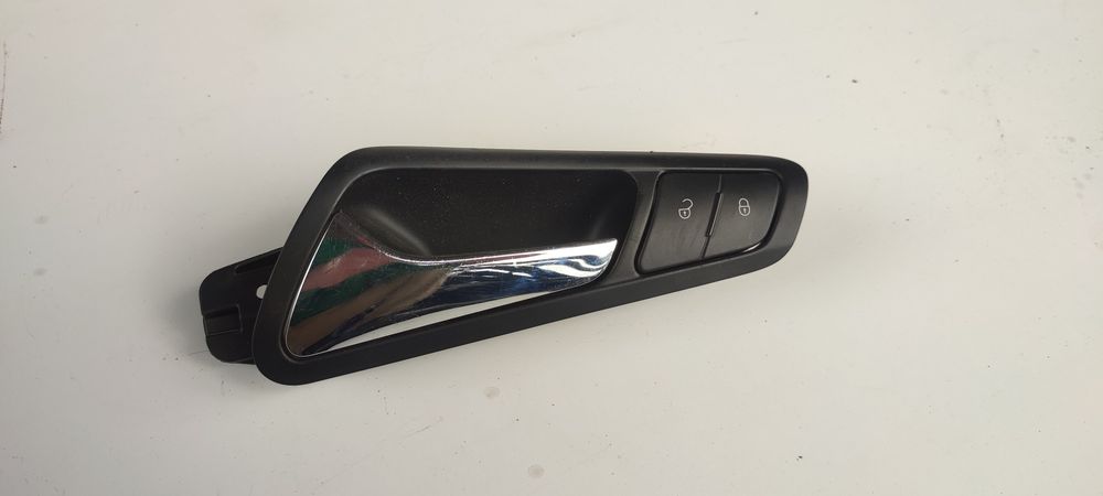 Ручка водійська внутрішня Пасат Б6 кнопка блокування дверей пасат Б6